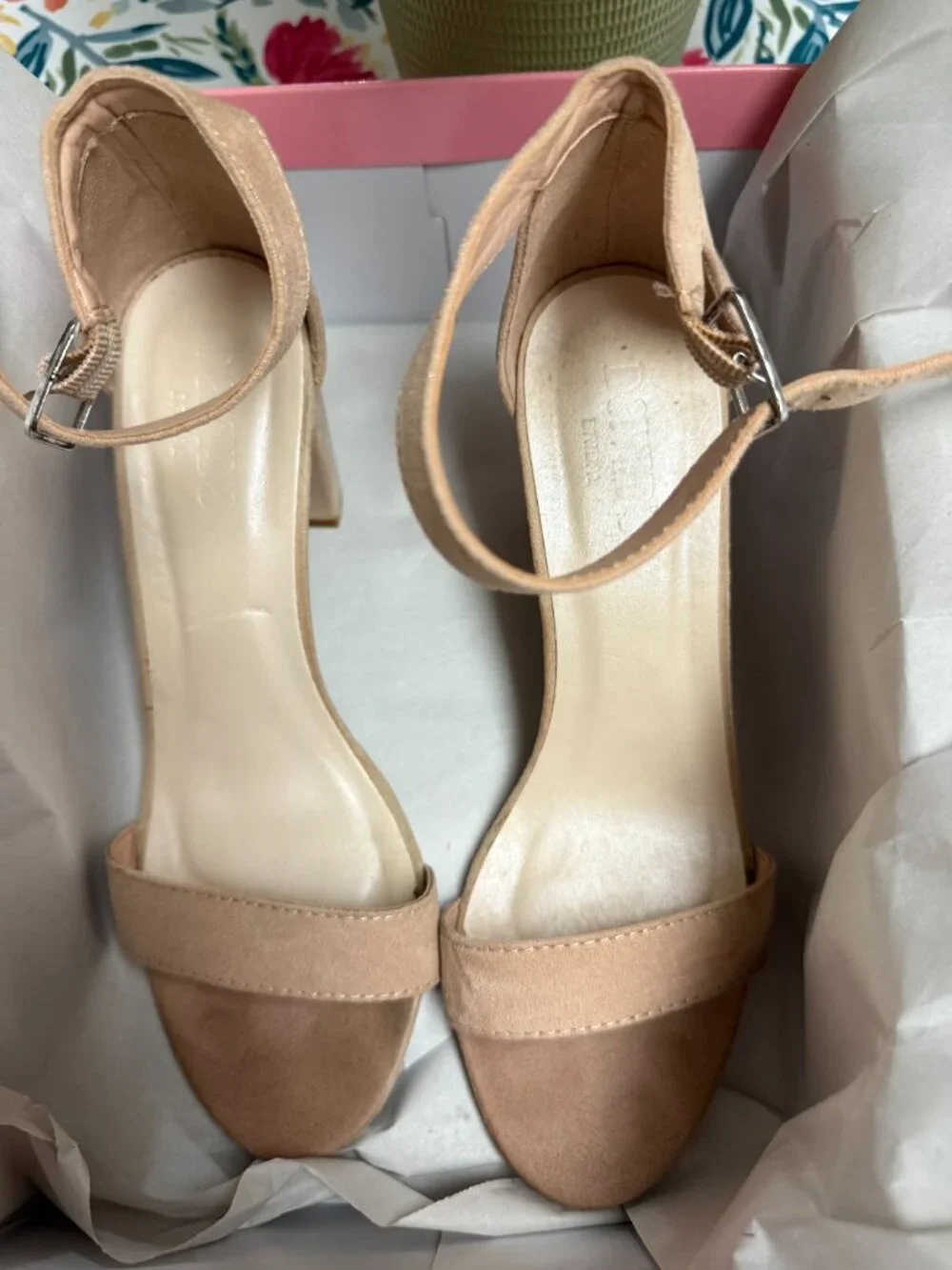 David’s Bridal Nude Suede Block Heel Sandals Women’s Size 7.5